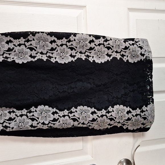 Betsey Johnson Lace Dress 2 Pencil Bodycon Sexy Cocktail Black White Vamp - Picture 5 of 6